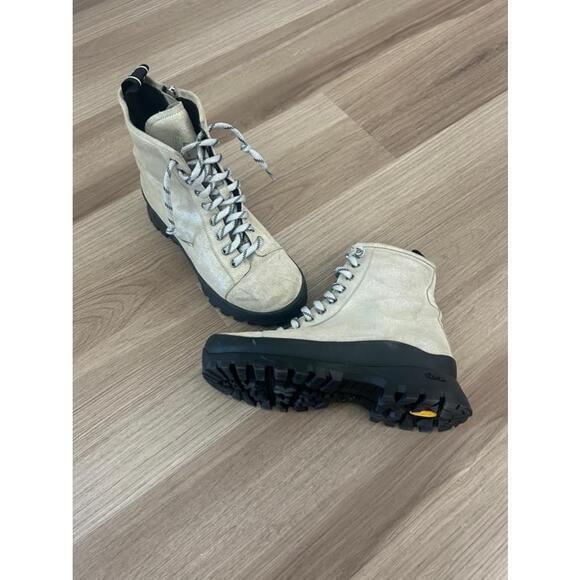 P448 white glitter platform leather boots size EU 40 and US size 9.5.